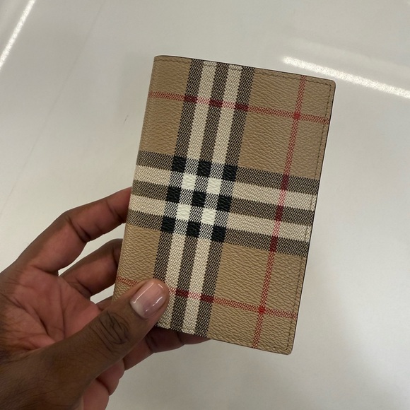 Burberry Beige Checkered Passport Holder - Picture 1 of 3